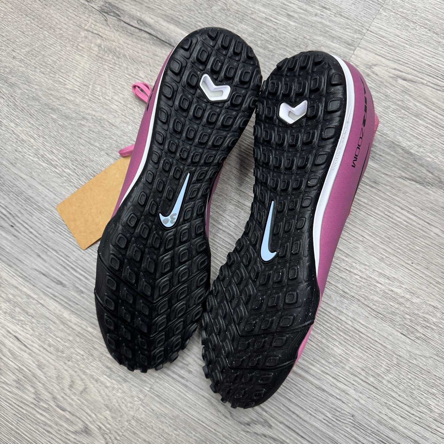 Nike Mercurial Vapor 16 Pro Turf - Scary Good