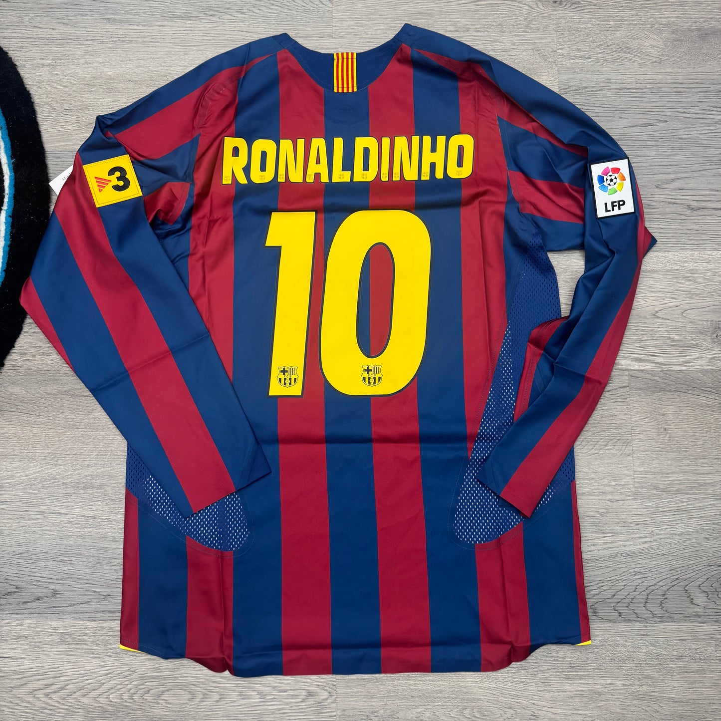 Nike Ronaldinho FC Barcelona 2005/06 Reissue Player Version Jersey