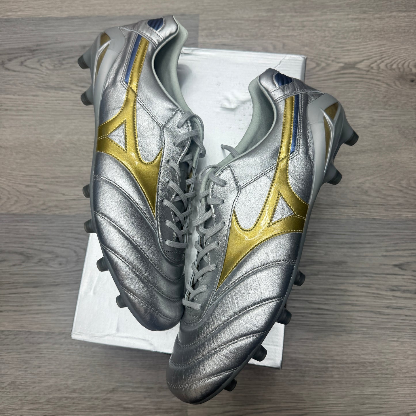 Mizuno Morelia DNA Japan FG Platinum Silver